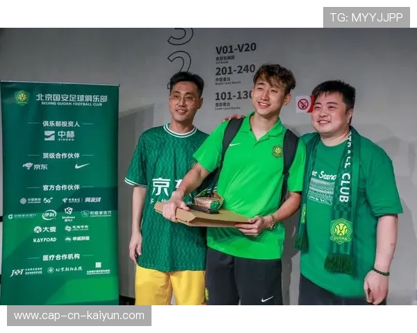 决赛夜：主场球迷制造“12人效应”助力球队取胜