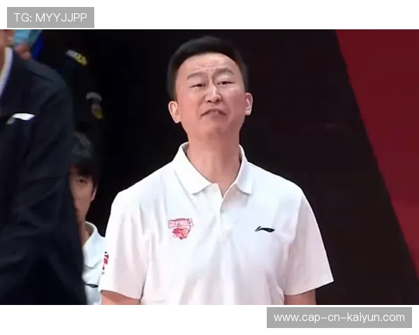 国际拳击裁判在执法中采用视频复核与医学顾问双重机制,拳击比赛裁判读秒 国际拳击裁判在执法中采用视频复核与医学顾问双重机制,拳击比赛裁判读秒